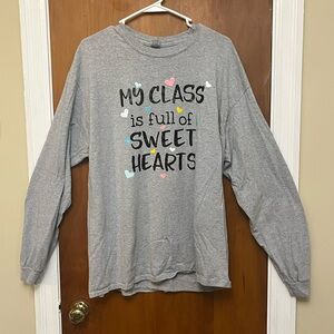 *T-Shirt Longsleeve Gray Womens Shirt with Heart Design. XL.       00
